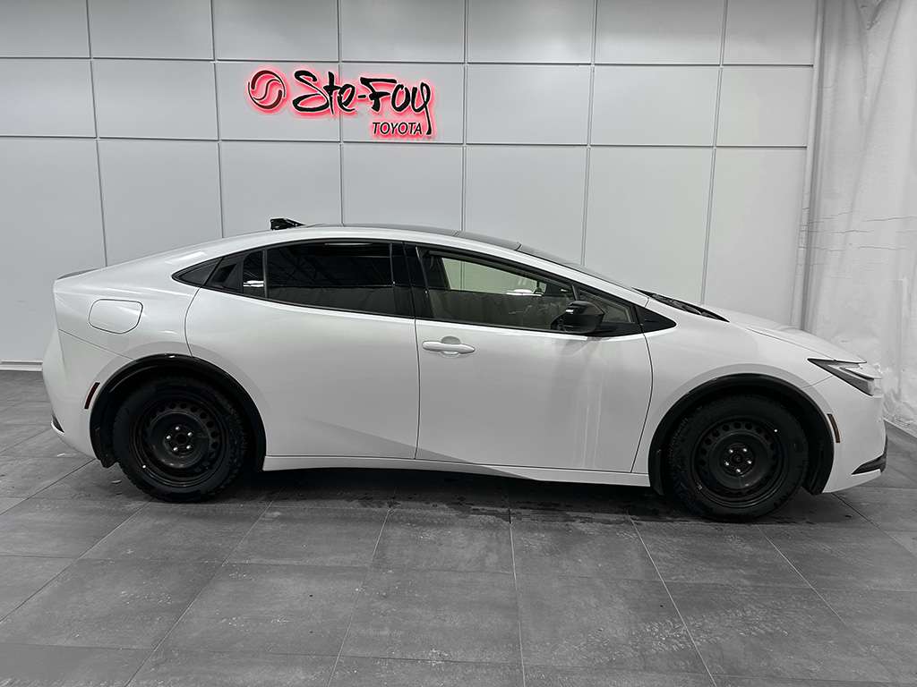 2024 Toyota Prius Prime - Image 10