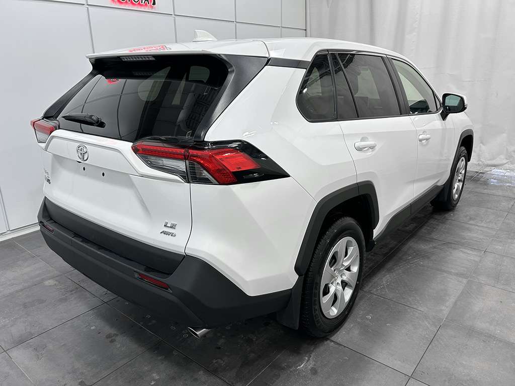 2025 Toyota Rav4 - Image 34