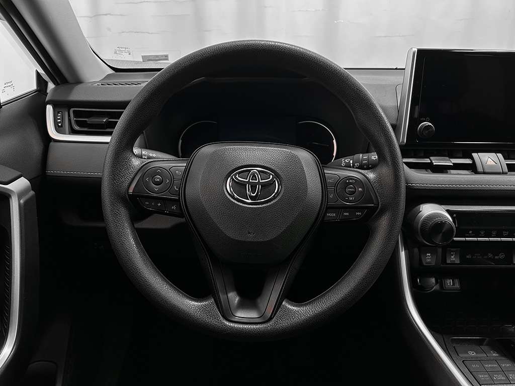 2025 Toyota Rav4 - Image 42