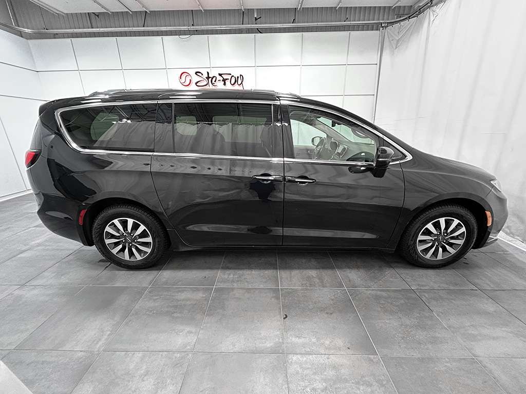 2021 Chrysler Pacifica - Image 36