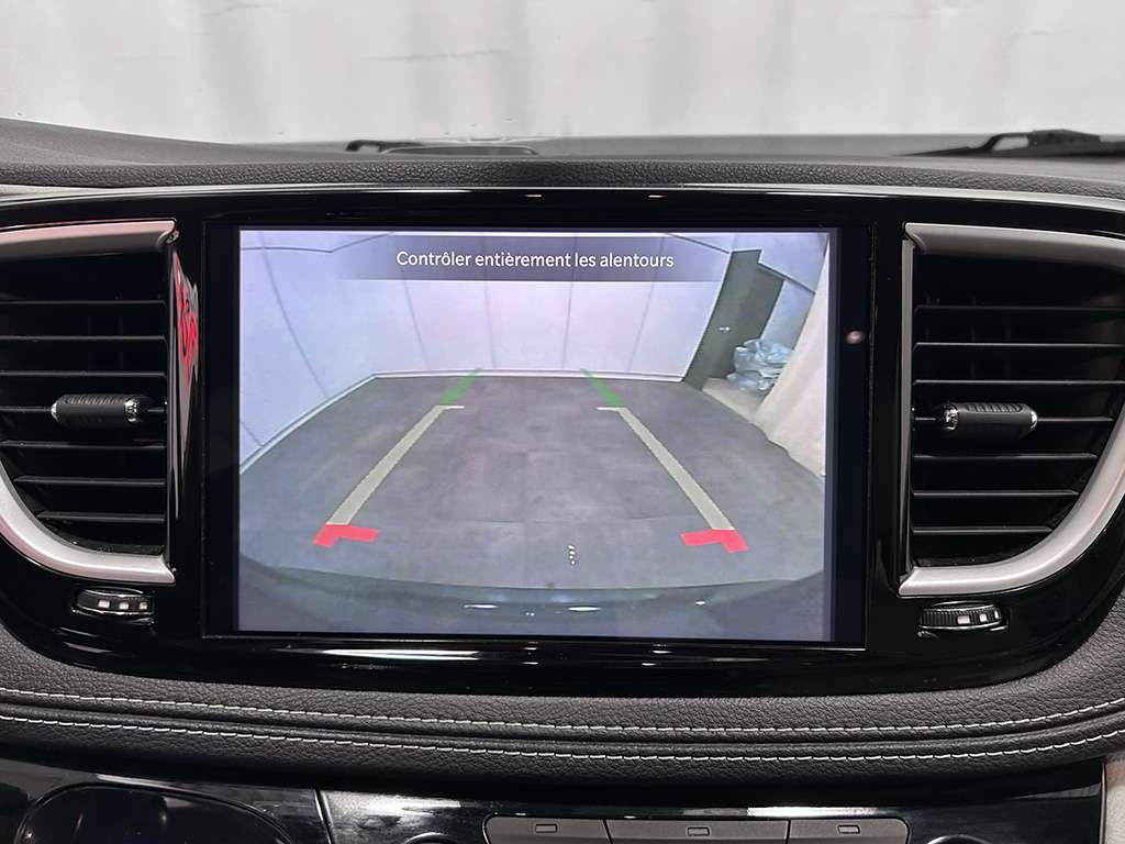 2021 Chrysler Pacifica - Image 44