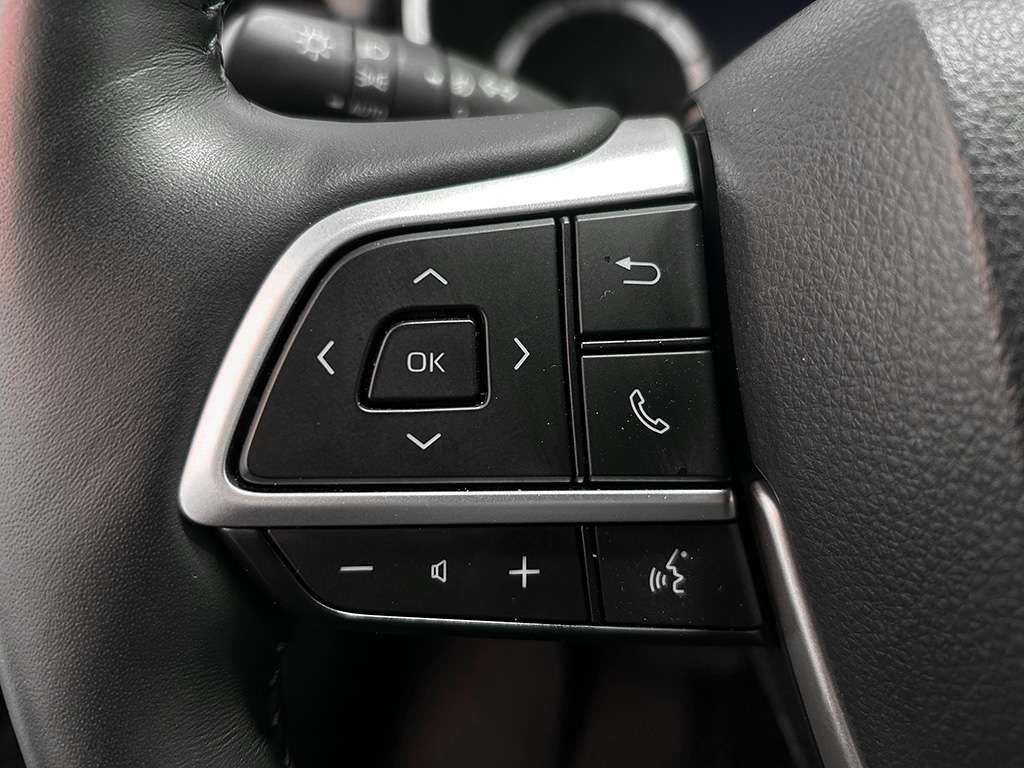 2024 Toyota Highlander - Image 21