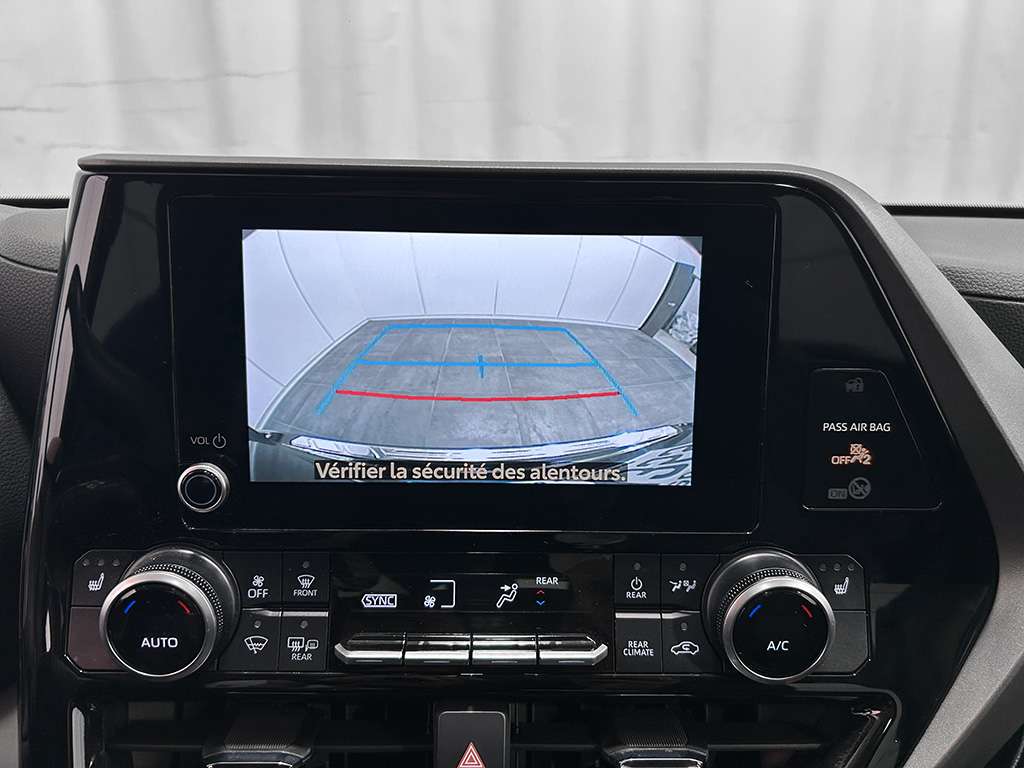 2024 Toyota Highlander - Image 26