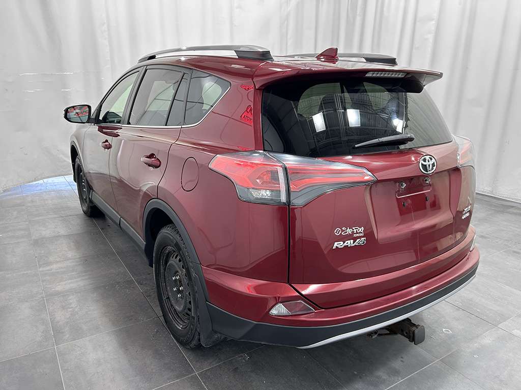 2018 Toyota Rav4 - Image 30