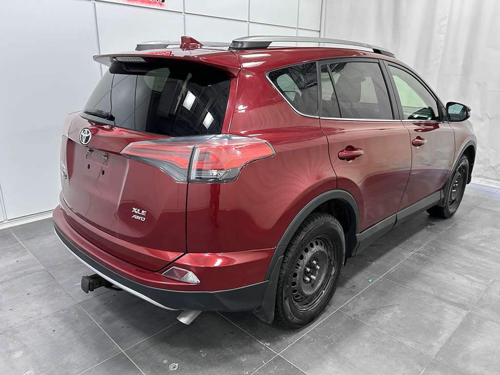 2018 Toyota Rav4 - Image 32