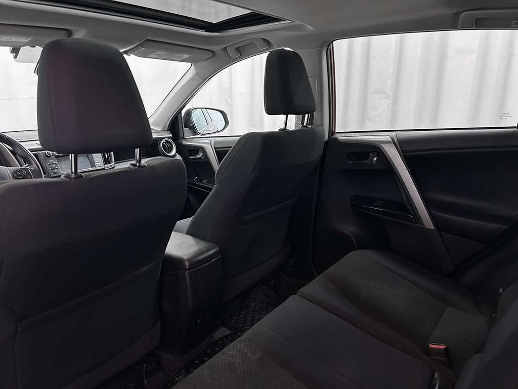 2018 Toyota Rav4 - Image 44