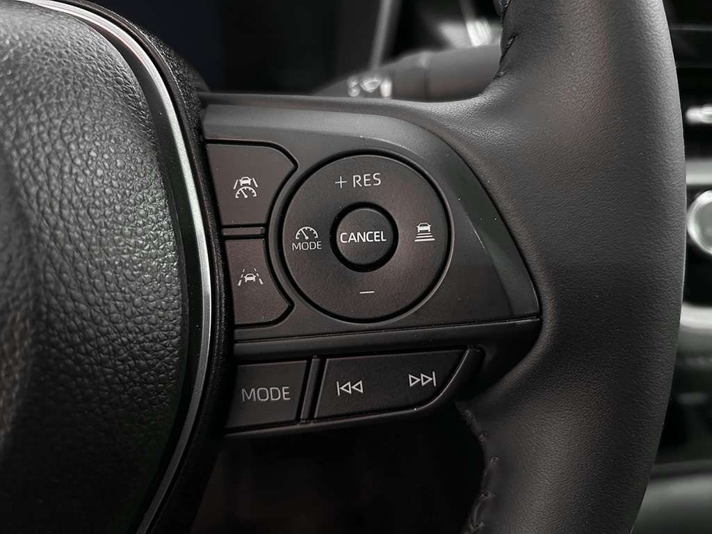 2025 Toyota Corolla - Image 15