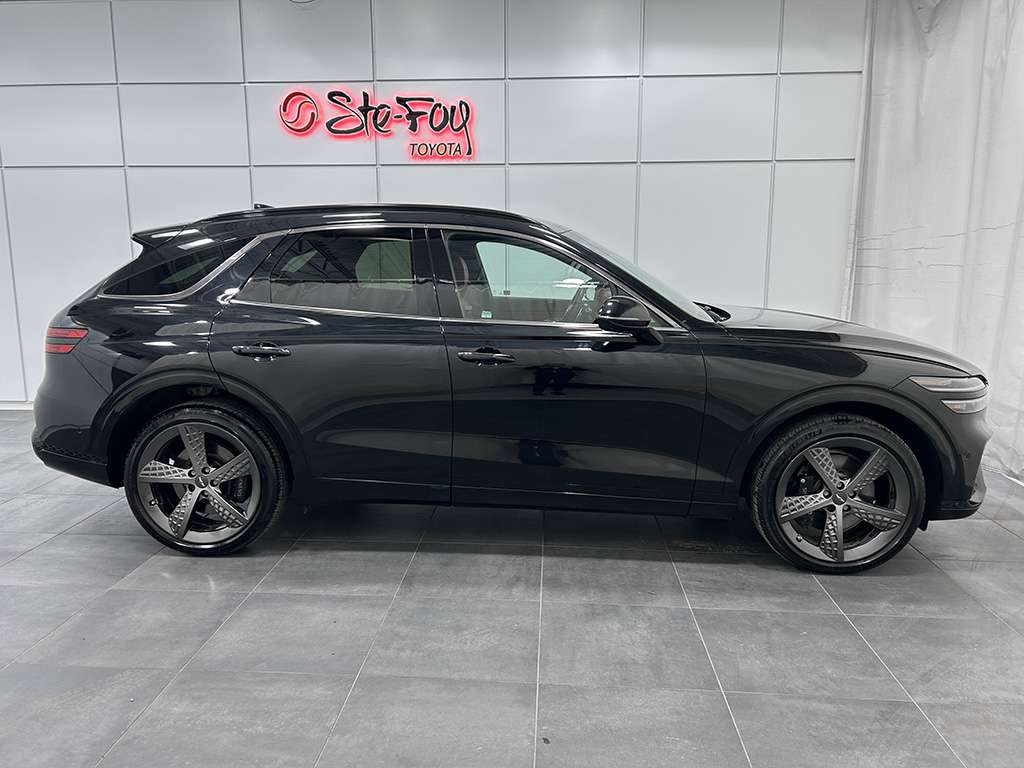2024 Genesis GV70 - Image 37
