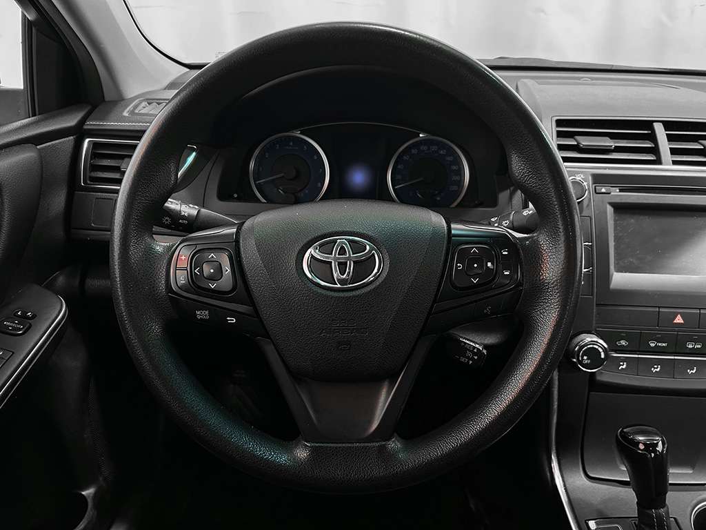 2017 Toyota Camry - Image 38