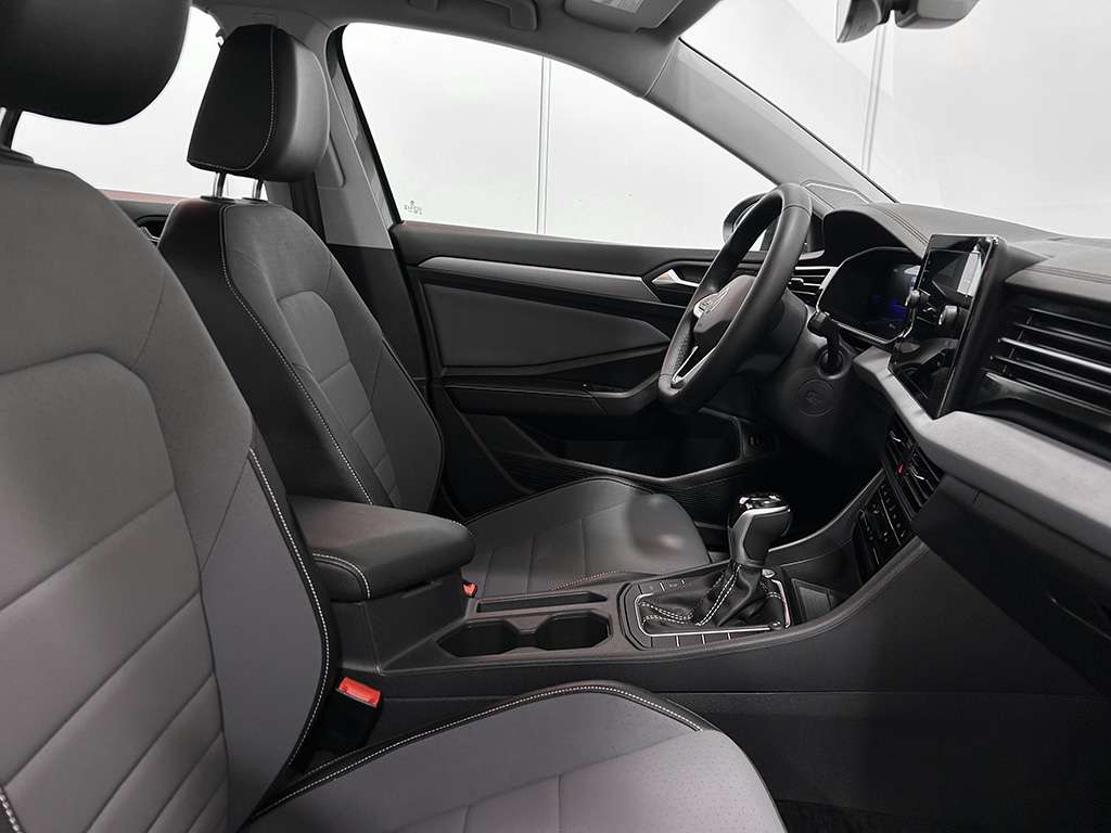 2025 Volkswagen Jetta - Image 50