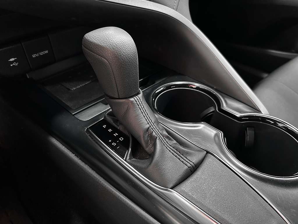 2019 Toyota Camry - Image 39