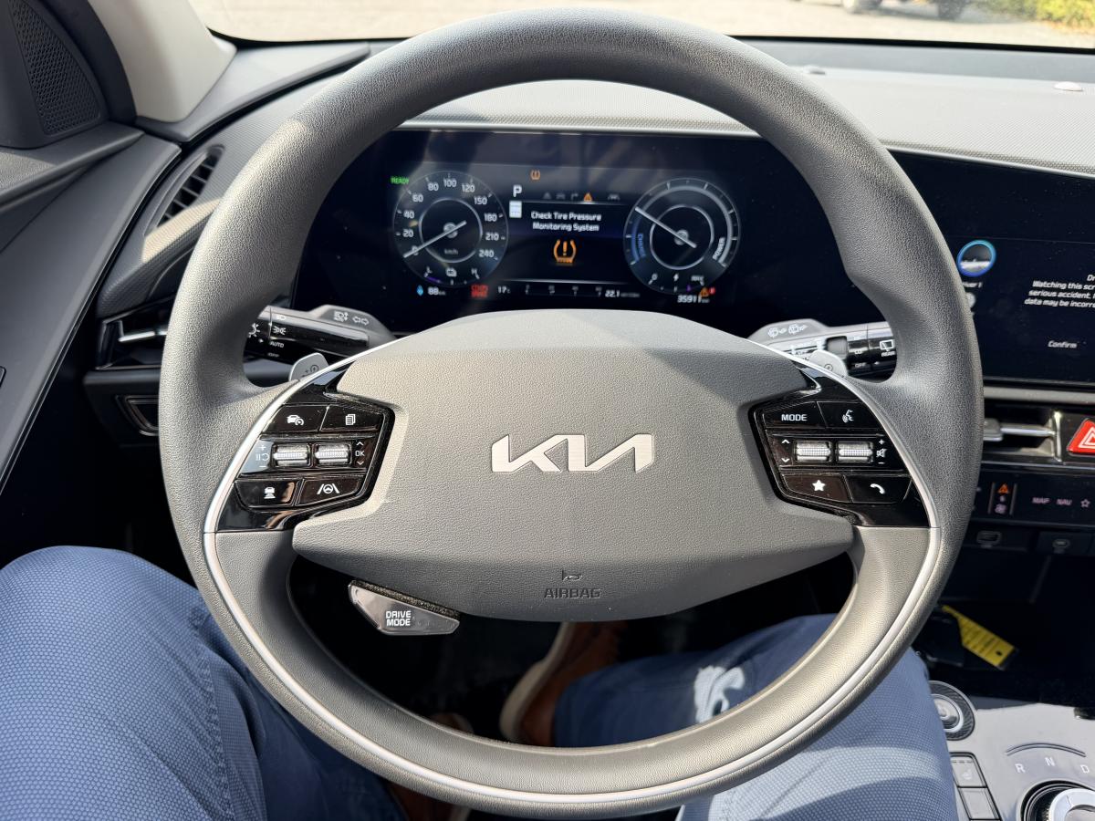 2023 Kia Niro EV - Image 19