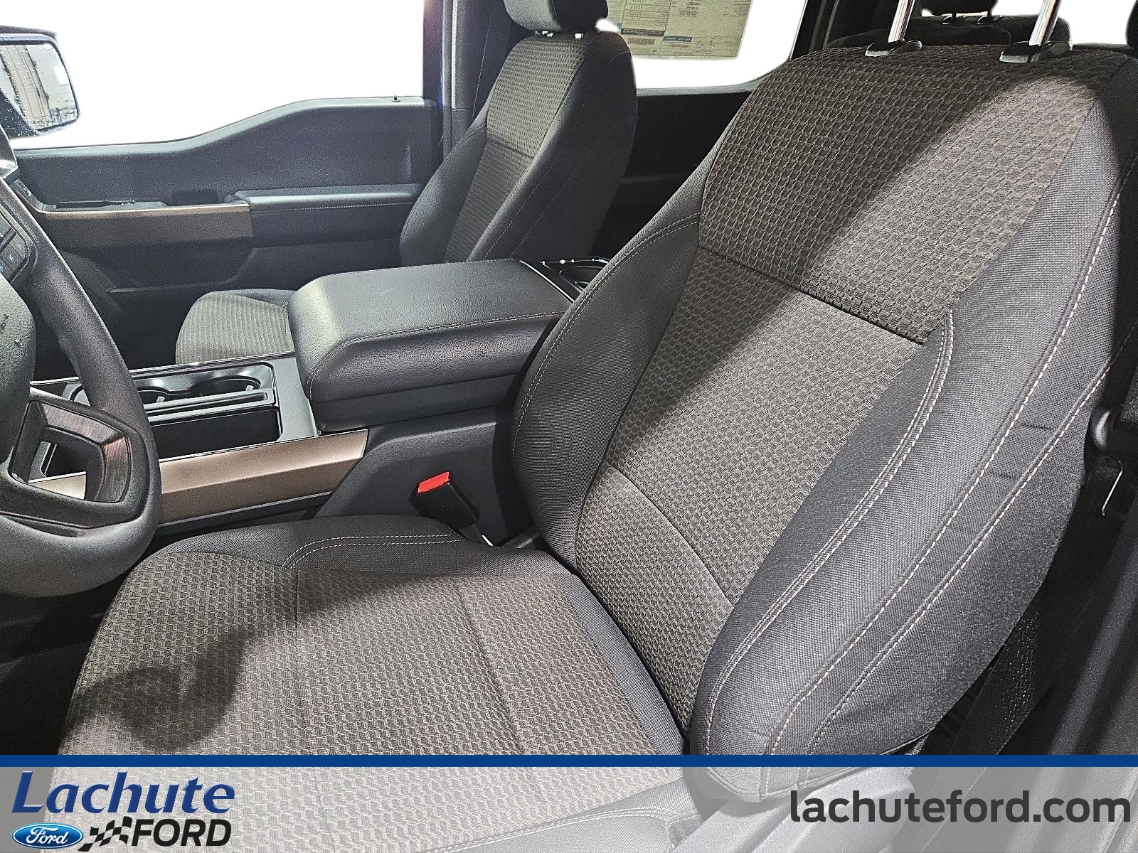 2025 Ford F-150 - Image 570