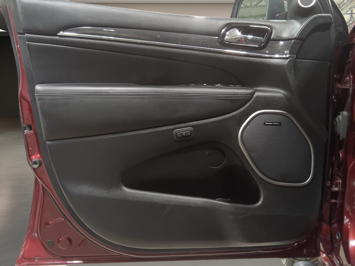 2020 Jeep Grand Cherokee - Image 587