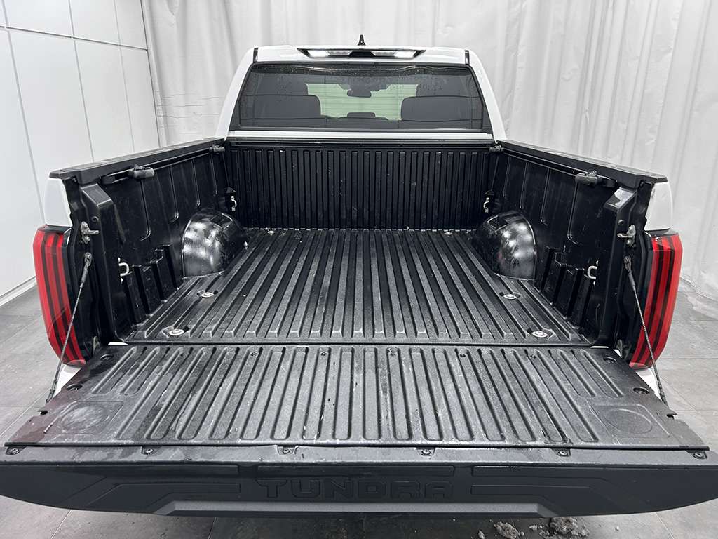 2023 Toyota Tundra - Image 32