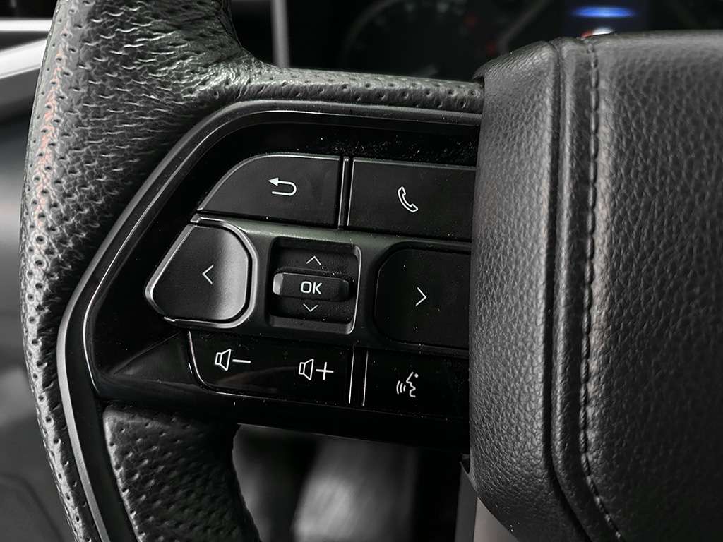2023 Toyota Tundra - Image 38