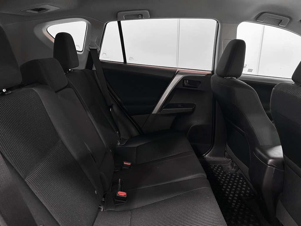 2017 Toyota Rav4 - Image 69