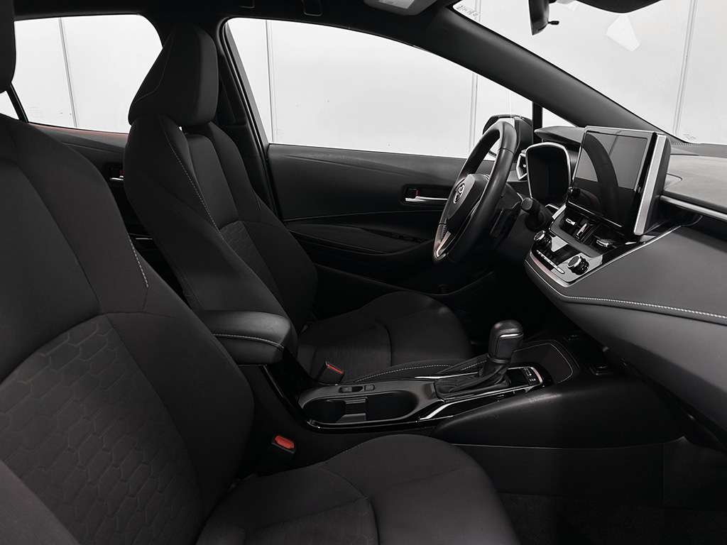 2023 Toyota Corolla Hatchback - Image 45