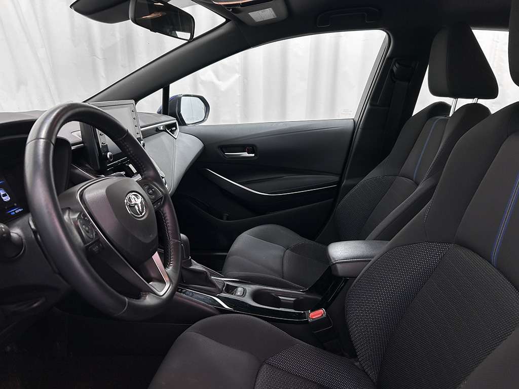 2022 Toyota Corolla - Image 63