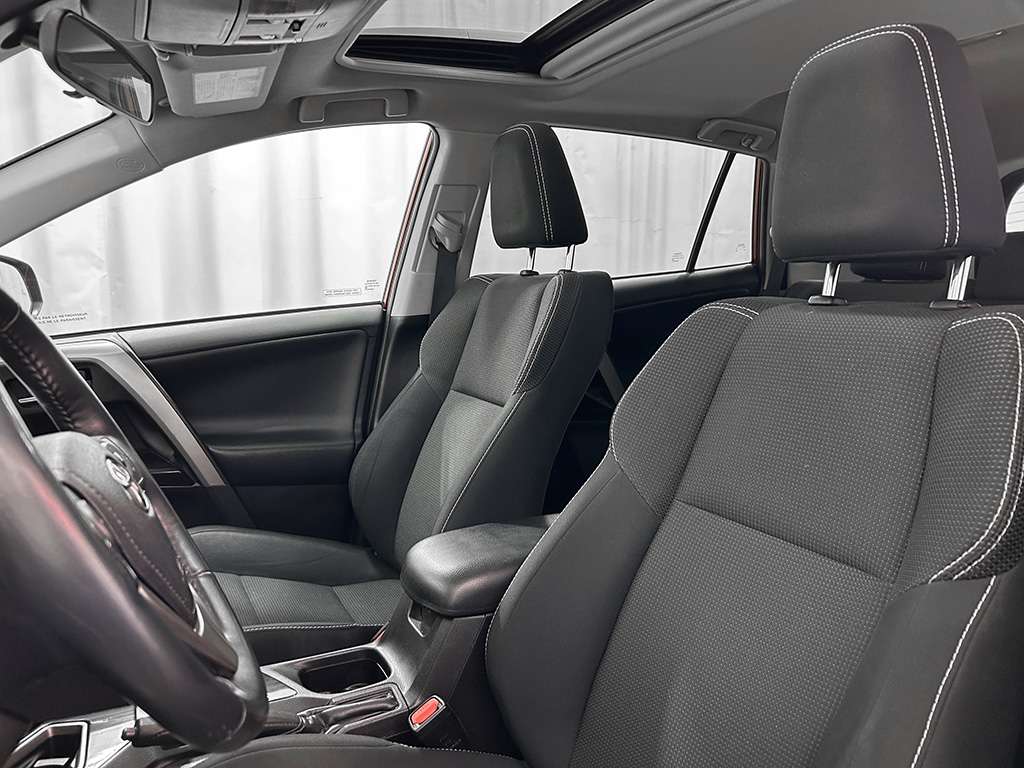 2018 Toyota Rav4 - Image 62