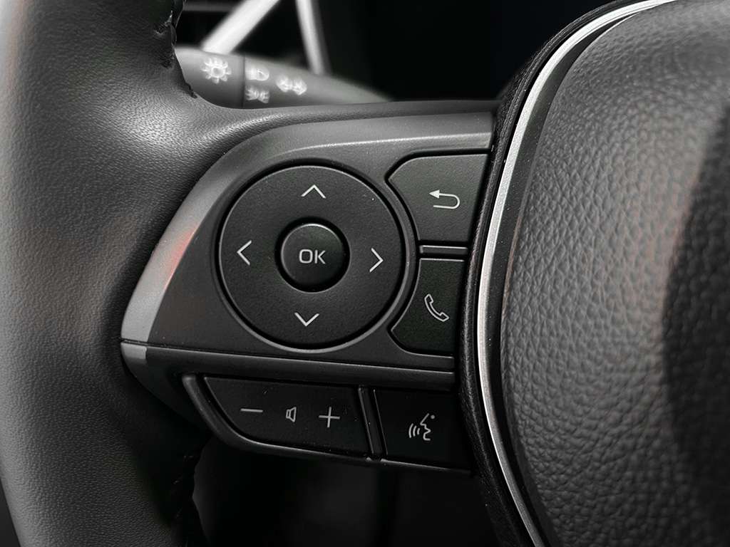 2025 Toyota Corolla - Image 34