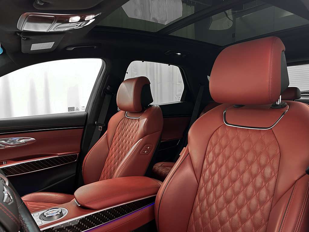 2024 Genesis GV70 - Image 70