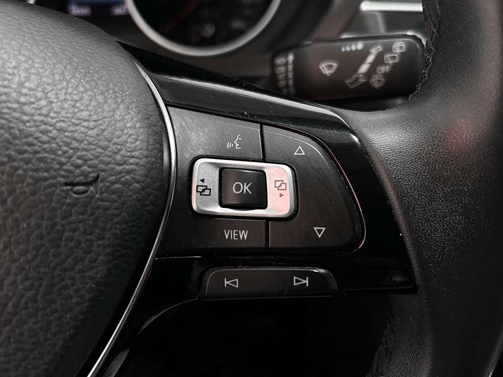 2020 Volkswagen Tiguan - Image 64