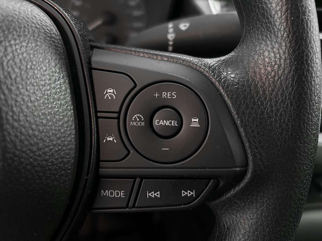 2025 Toyota Corolla - Image 23