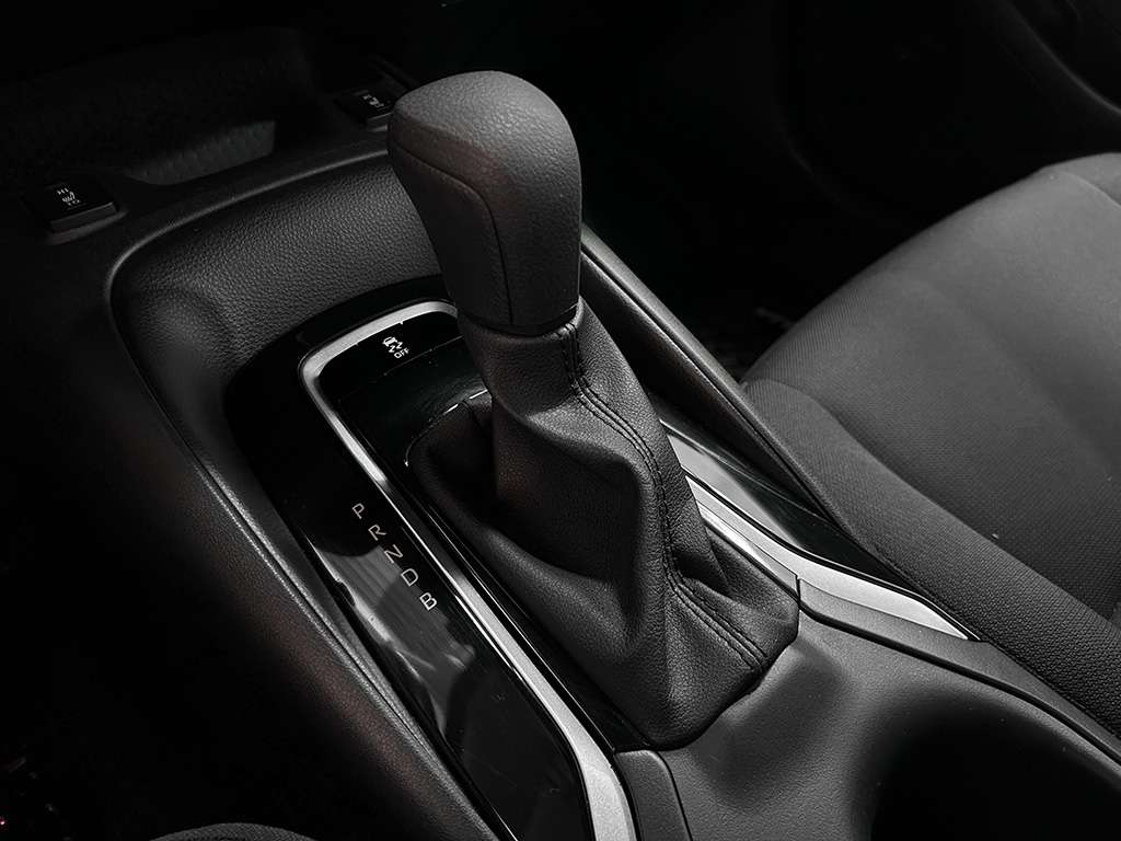 2025 Toyota Corolla - Image 24