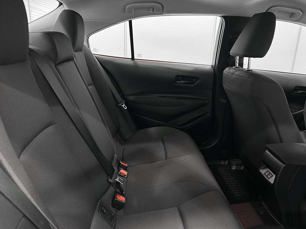 2025 Toyota Corolla - Image 30