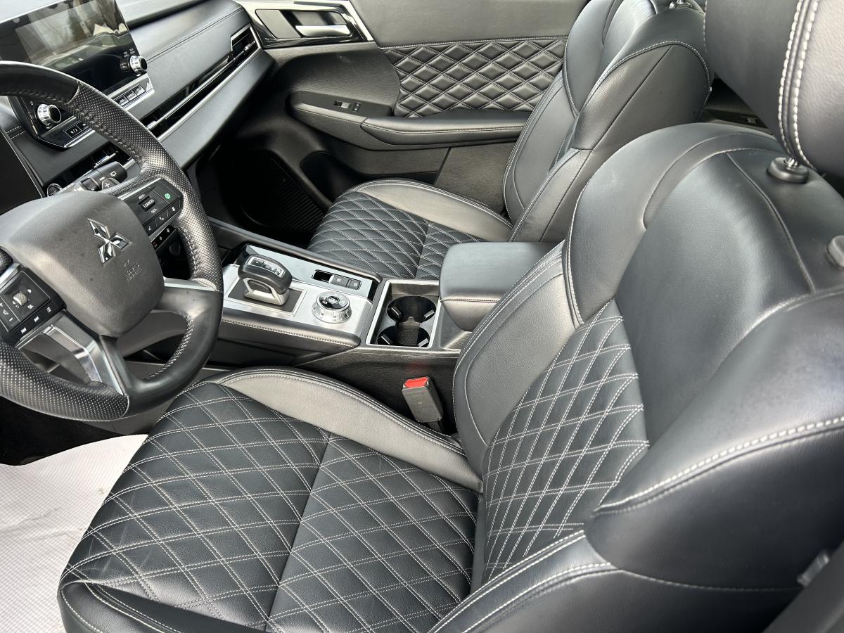 2024 Mitsubishi Outlander - Image 554