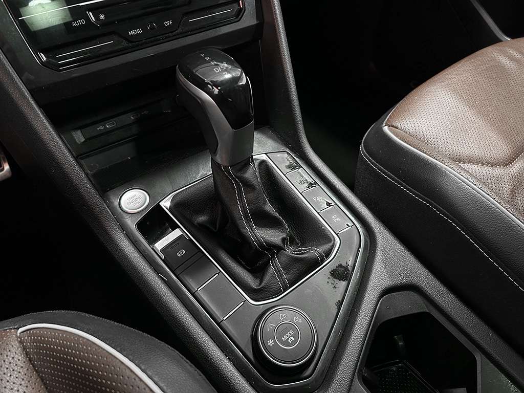 2022 Volkswagen Tiguan - Image 67