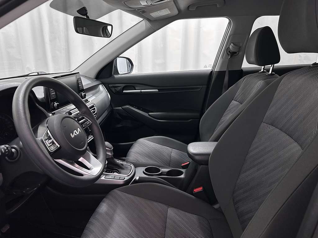 2023 Kia Seltos - Image 40