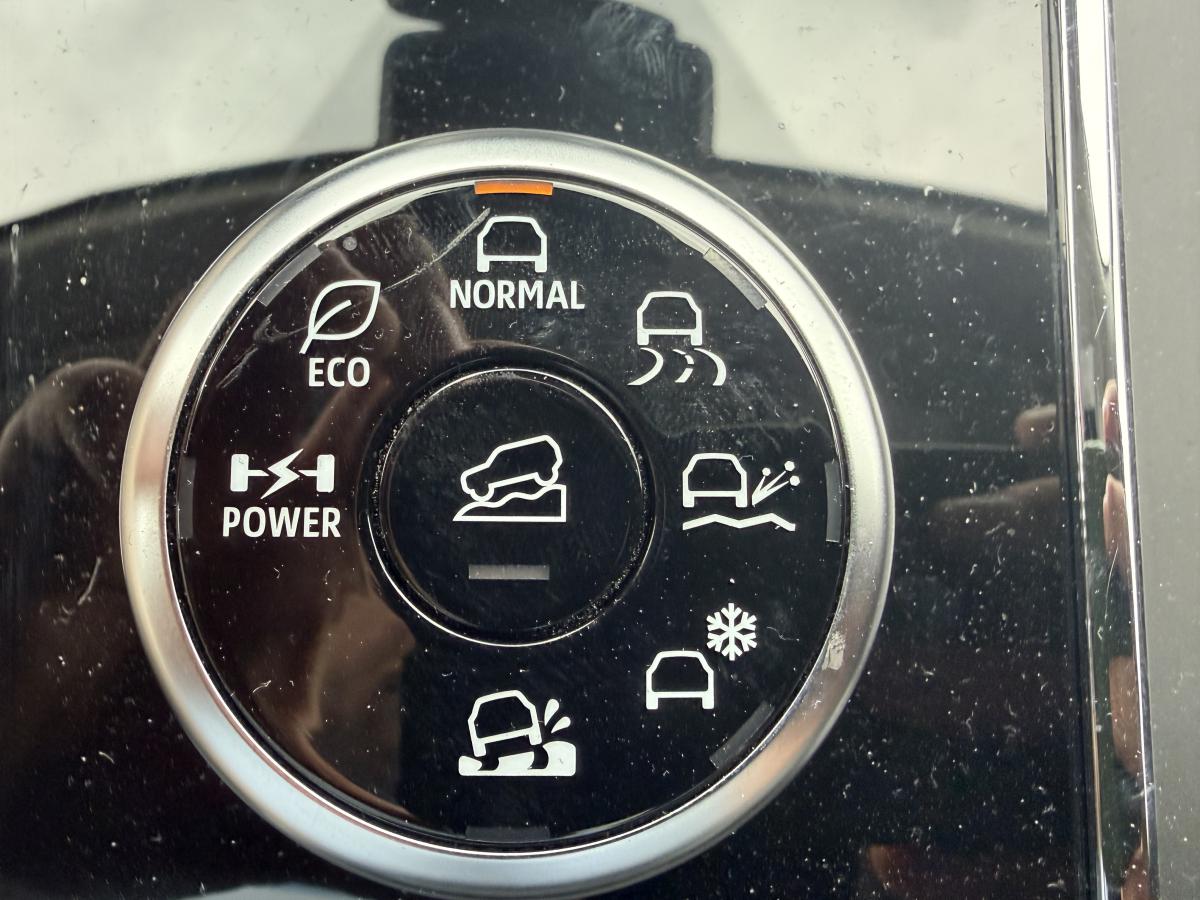 2025 Mitsubishi Outlander PHEV - Image 203