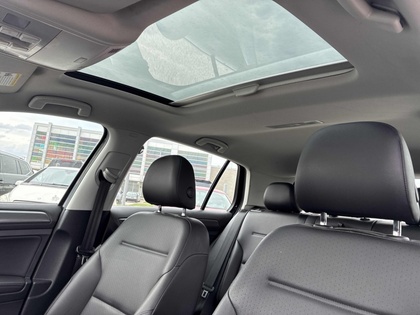 2021 Volkswagen Golf - Image 27