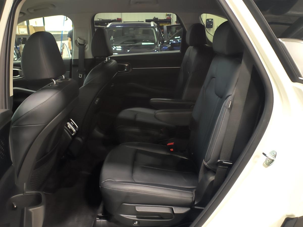 2025 Kia Sorento PHEV - Image 641