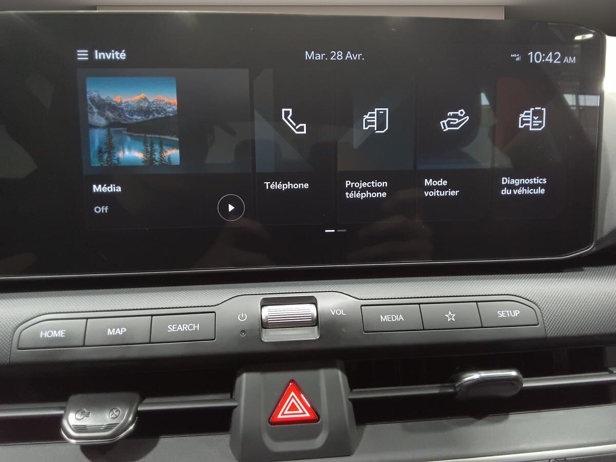 2025 Kia K4 - Image 121