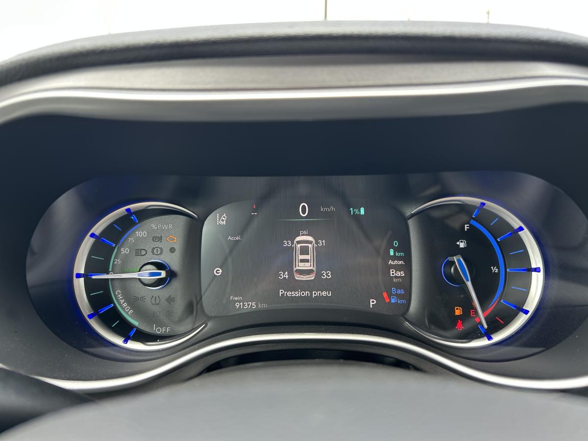 2022 Chrysler Pacifica Hybrid - Image 35