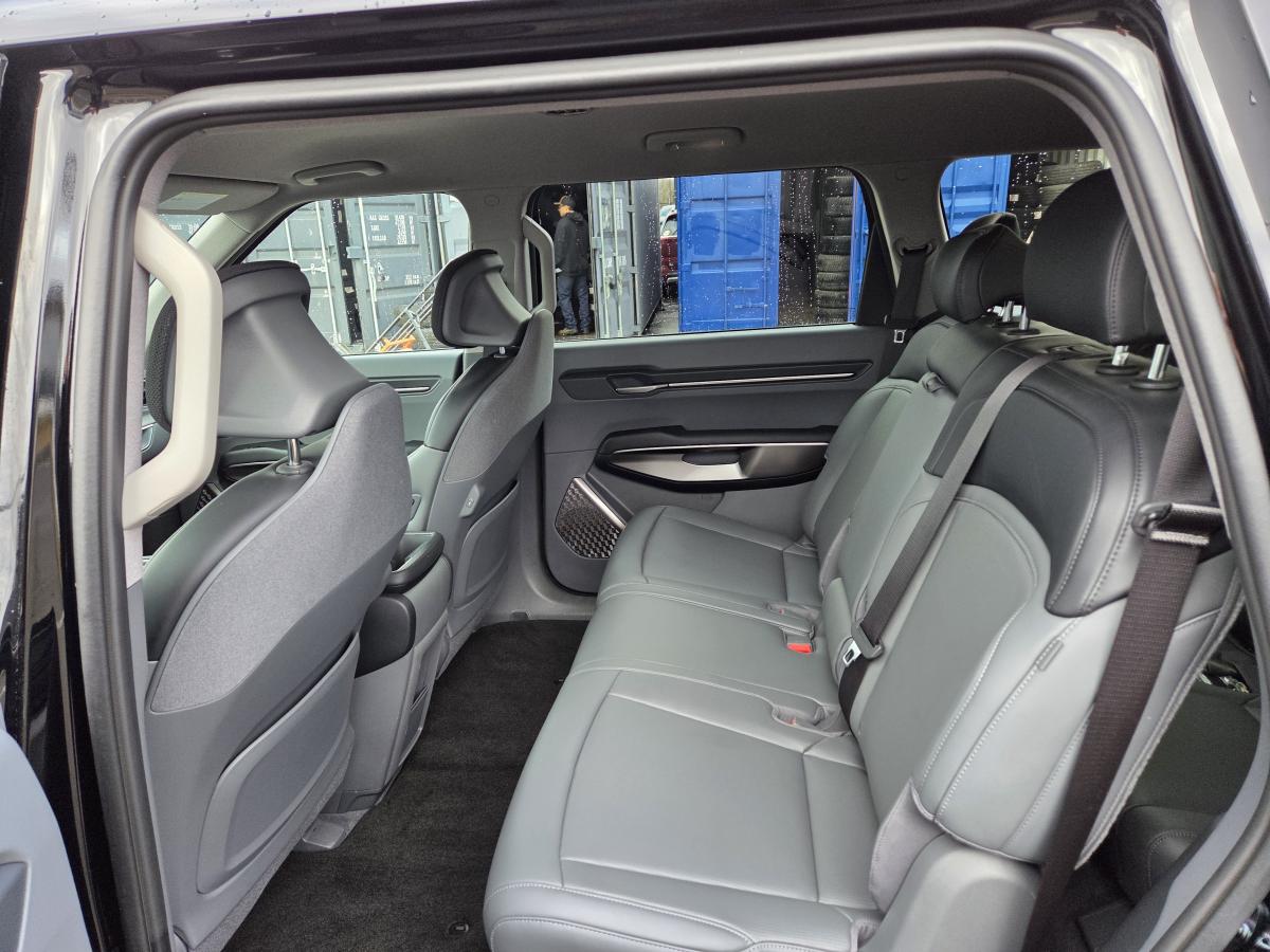 2026 Kia EV9 - Image 674