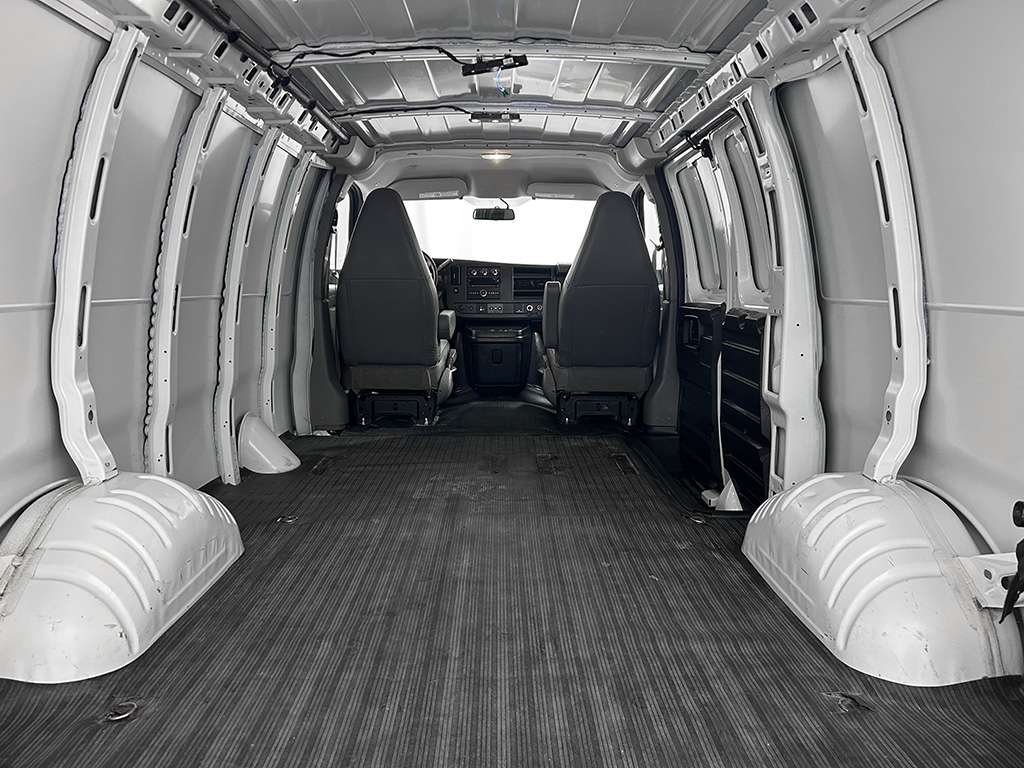 2023 Gmc Savana Cargo - Image 94