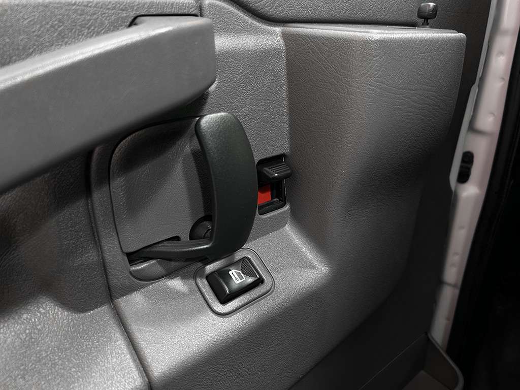 2023 Gmc Savana Cargo - Image 98