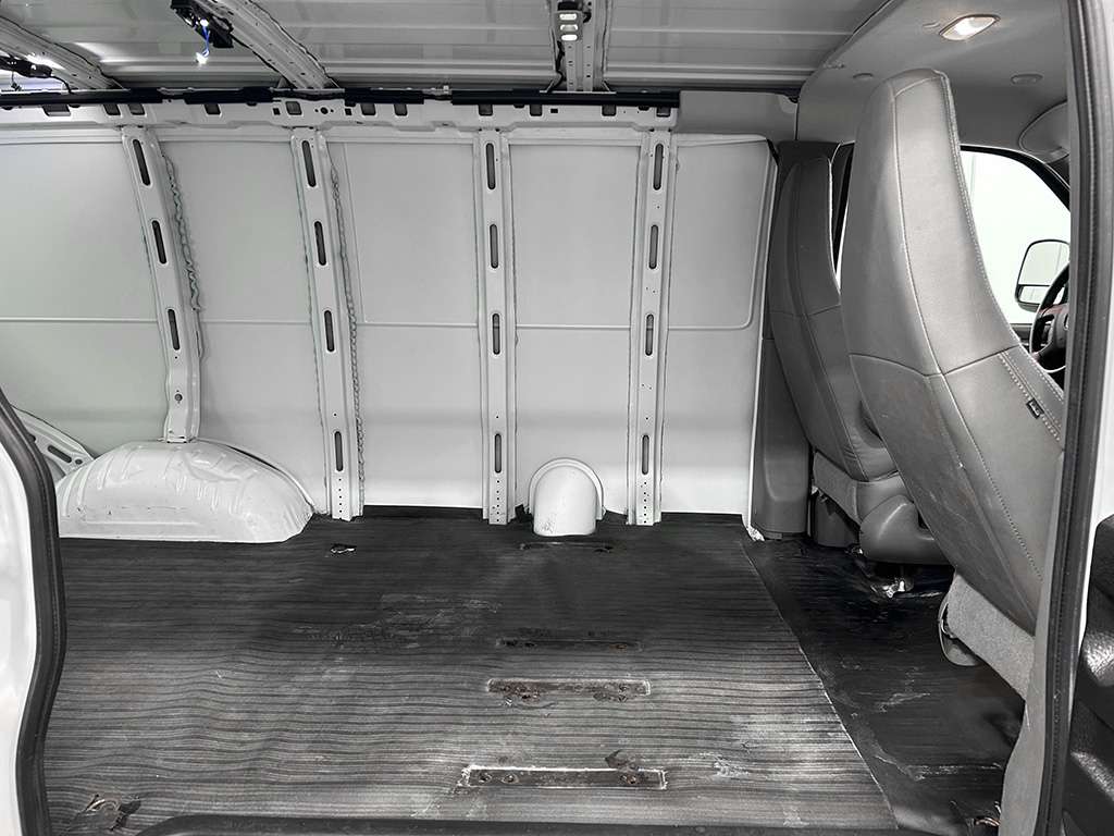 2023 Gmc Savana Cargo - Image 103