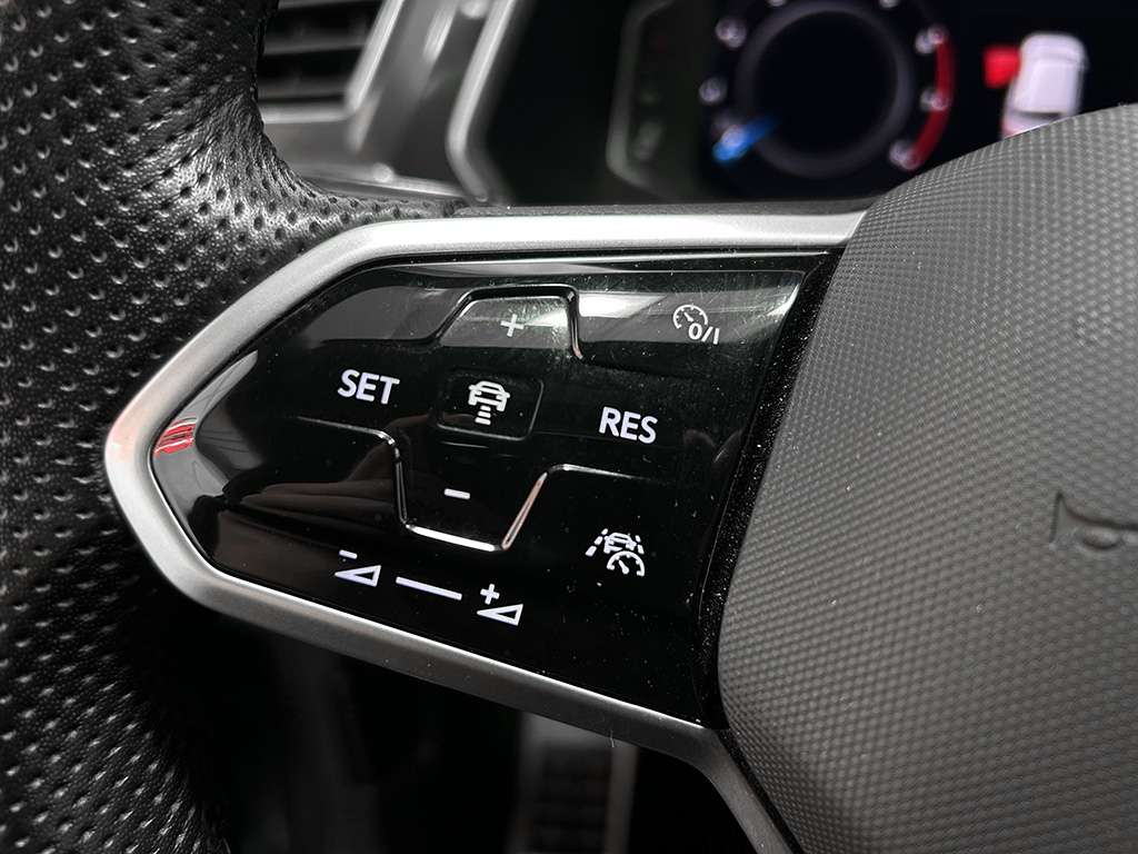 2022 Volkswagen Tiguan - Image 87