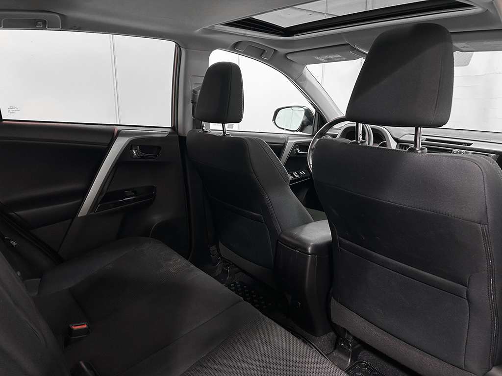 2018 Toyota Rav4 - Image 105