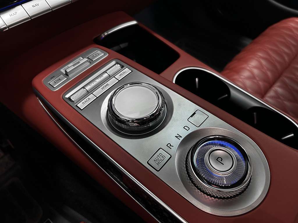 2024 Genesis GV70 - Image 111