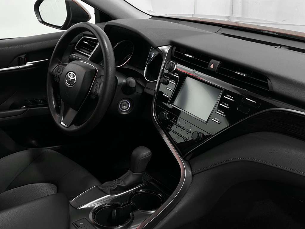 2019 Toyota Camry - Image 101