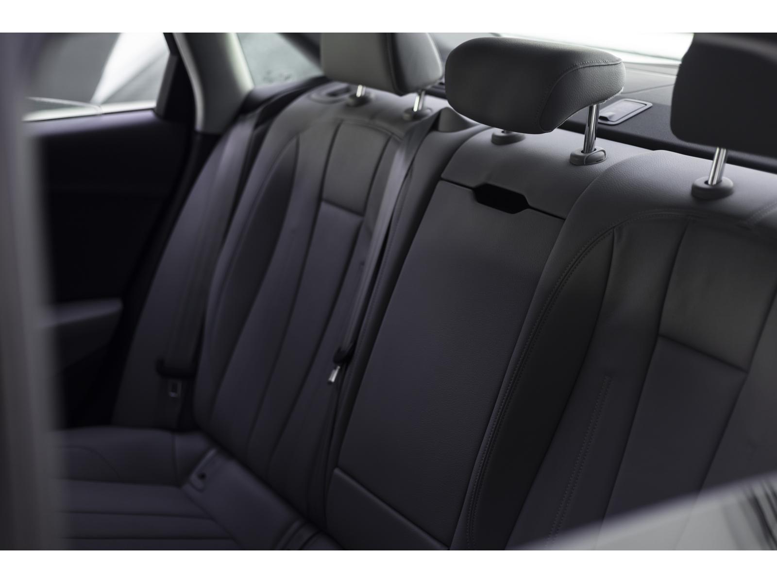 2017 Audi A4 - Image 206