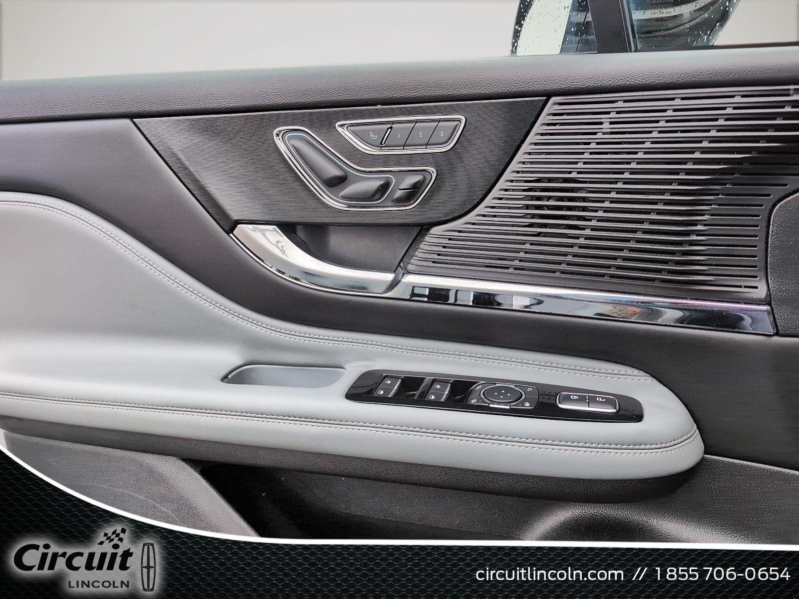 2022 Lincoln Corsair - Image 495