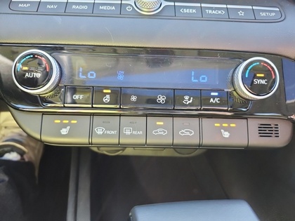 2024 Hyundai Elantra - Image 11
