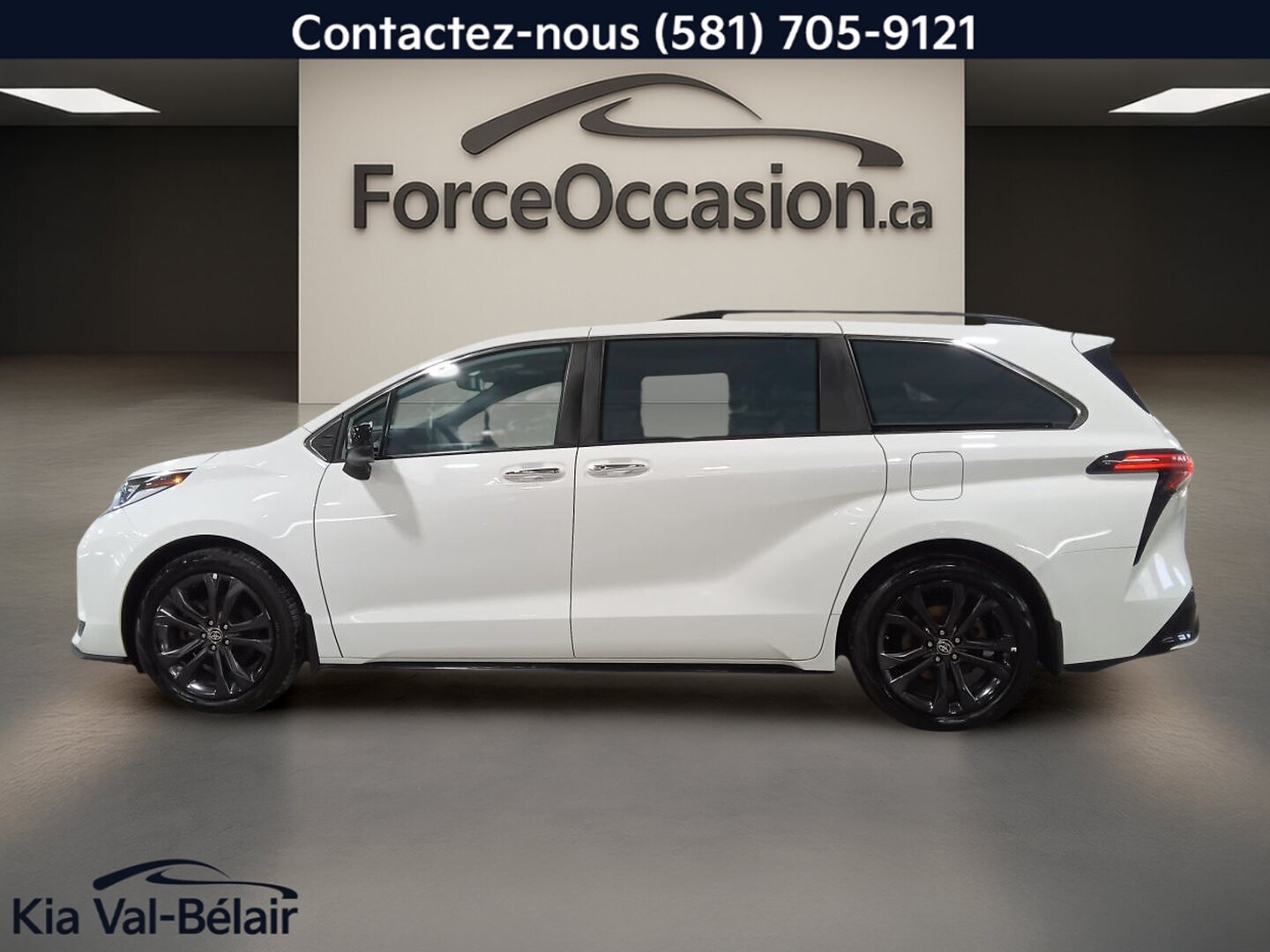 2022 Toyota Sienna Hybrid - Image 201